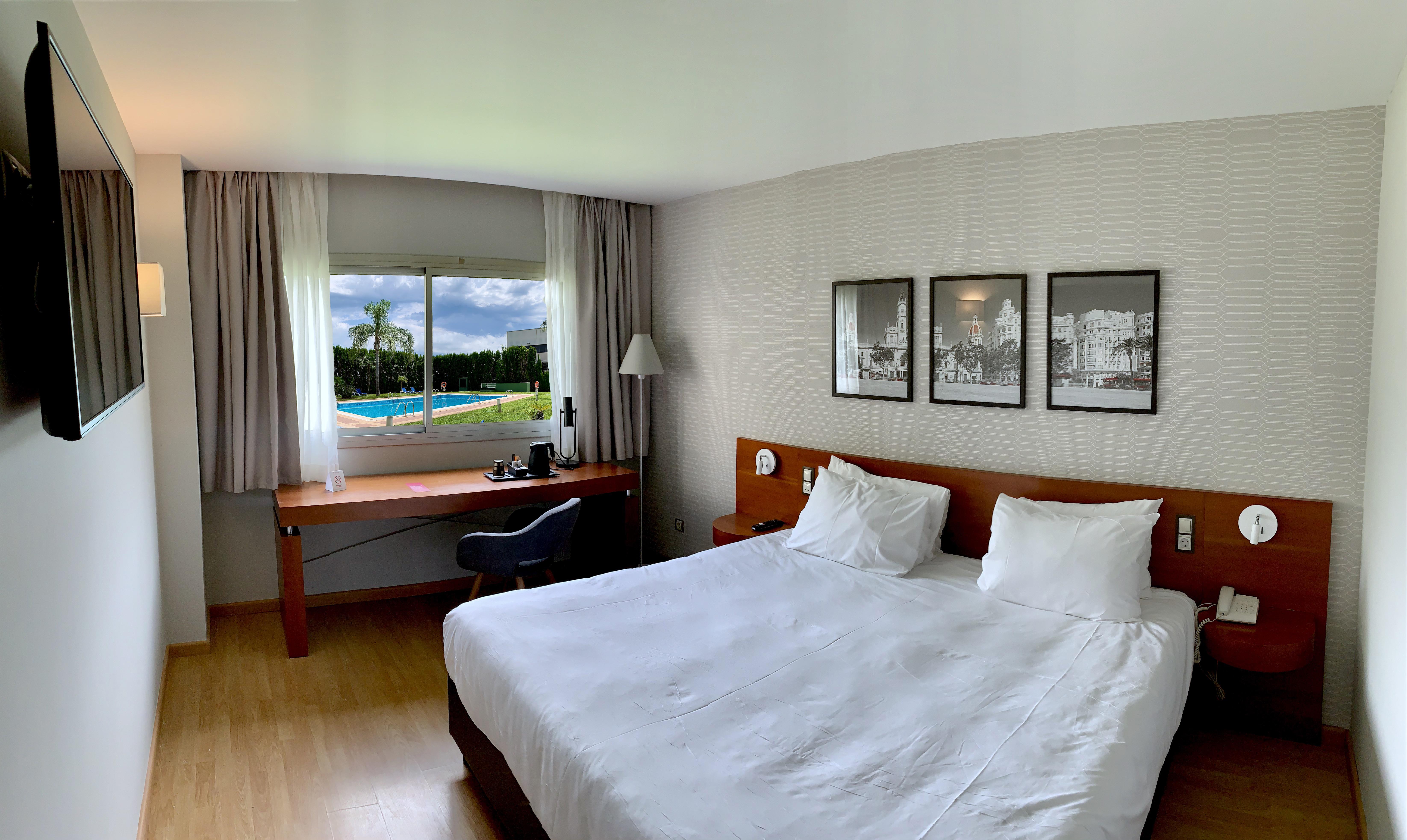 รามาดา บาย วินด์แฮม บาเลนเซีย อัลมุสซาเฟส Hotel ภายนอก รูปภาพ