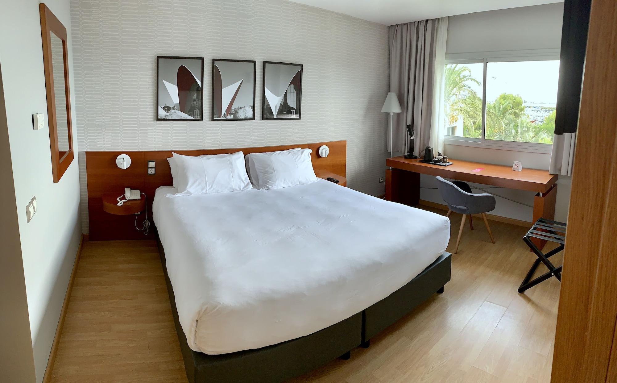 รามาดา บาย วินด์แฮม บาเลนเซีย อัลมุสซาเฟส Hotel ภายนอก รูปภาพ